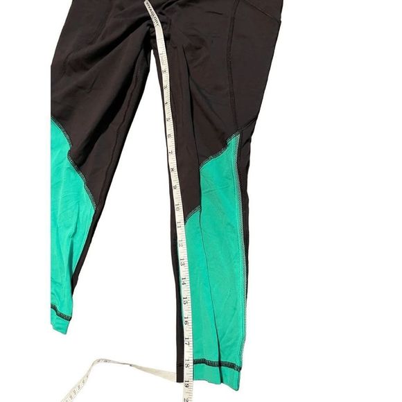 LULULEMON 19" Cropped Leggings *Black/Green* Size  Small - Picture 5 of 5